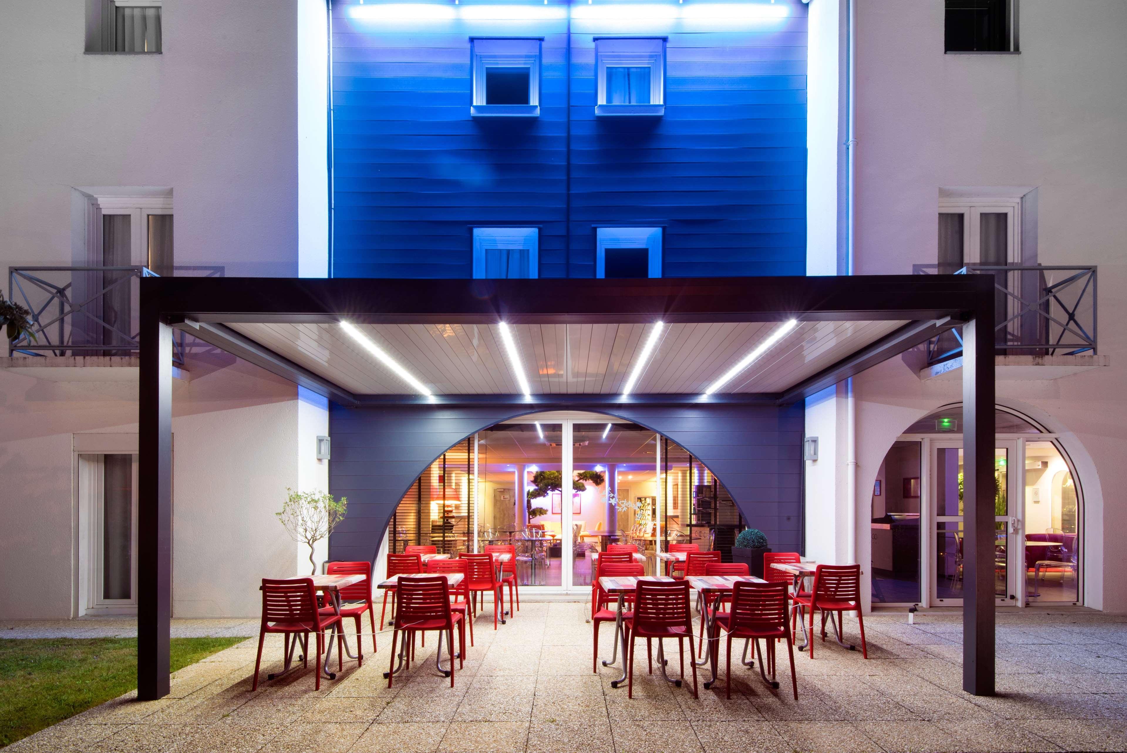 Hotel Kyriad La Rochelle Centre Ville Exterior photo